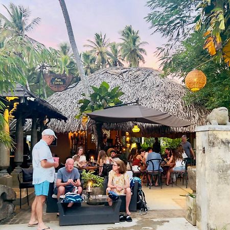 Aga Surf View Hotel Tangalle Exterior foto