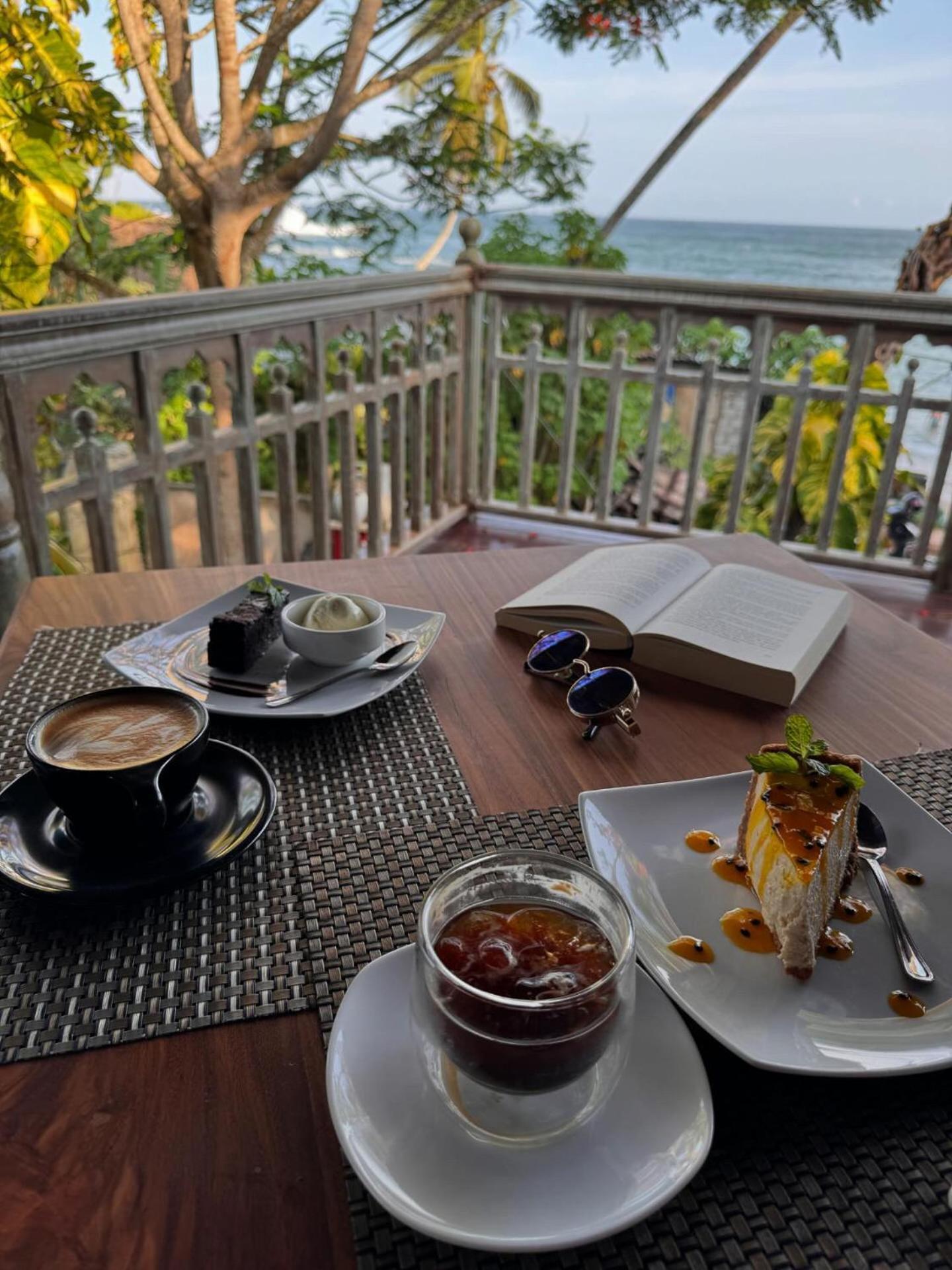 Aga Surf View Hotel Tangalle Exterior foto
