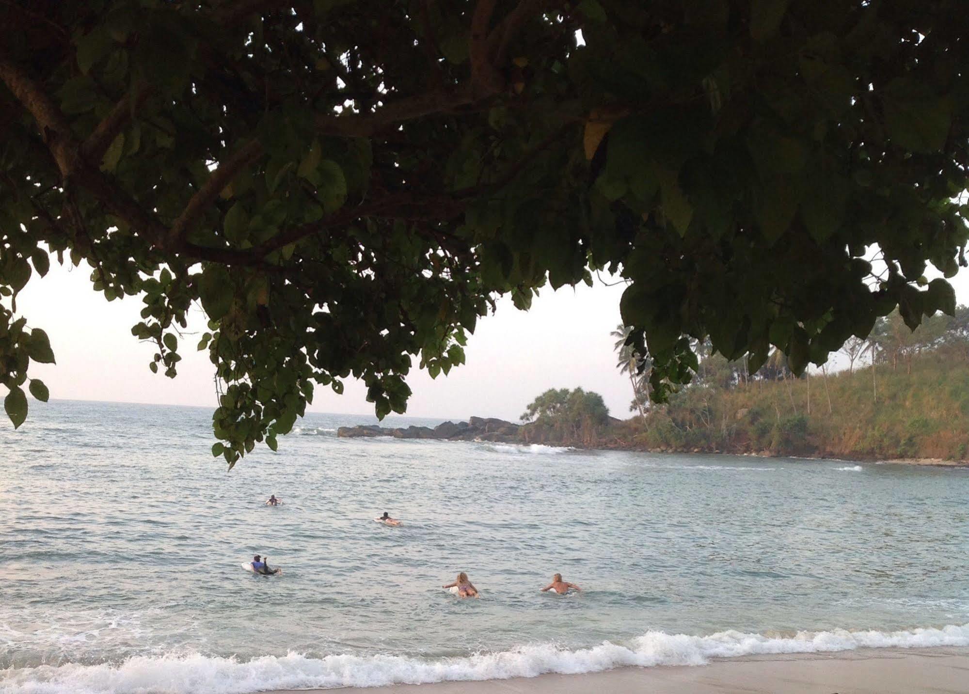 Aga Surf View Hotel Tangalle Exterior foto
