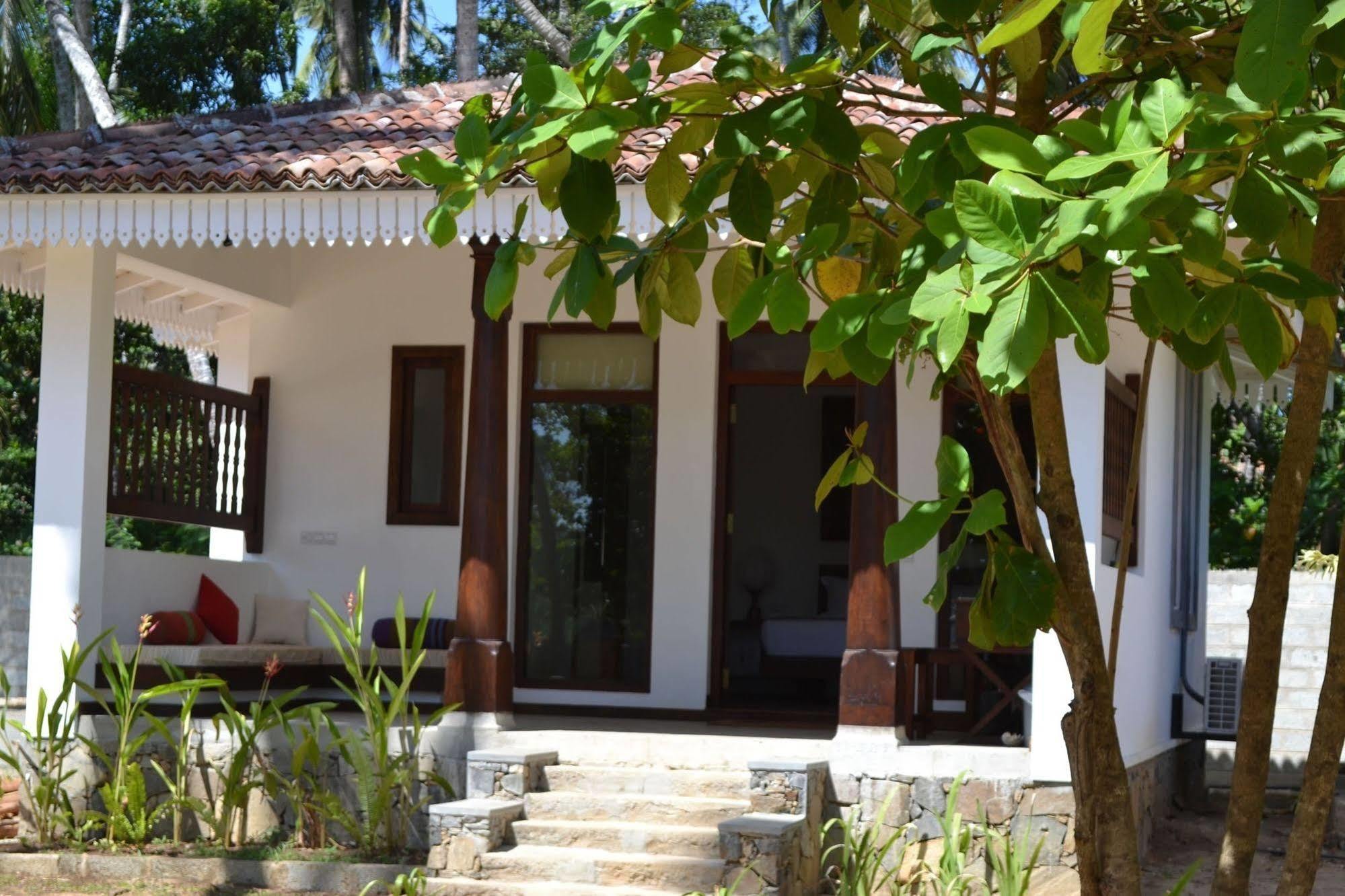 Aga Surf View Hotel Tangalle Exterior foto