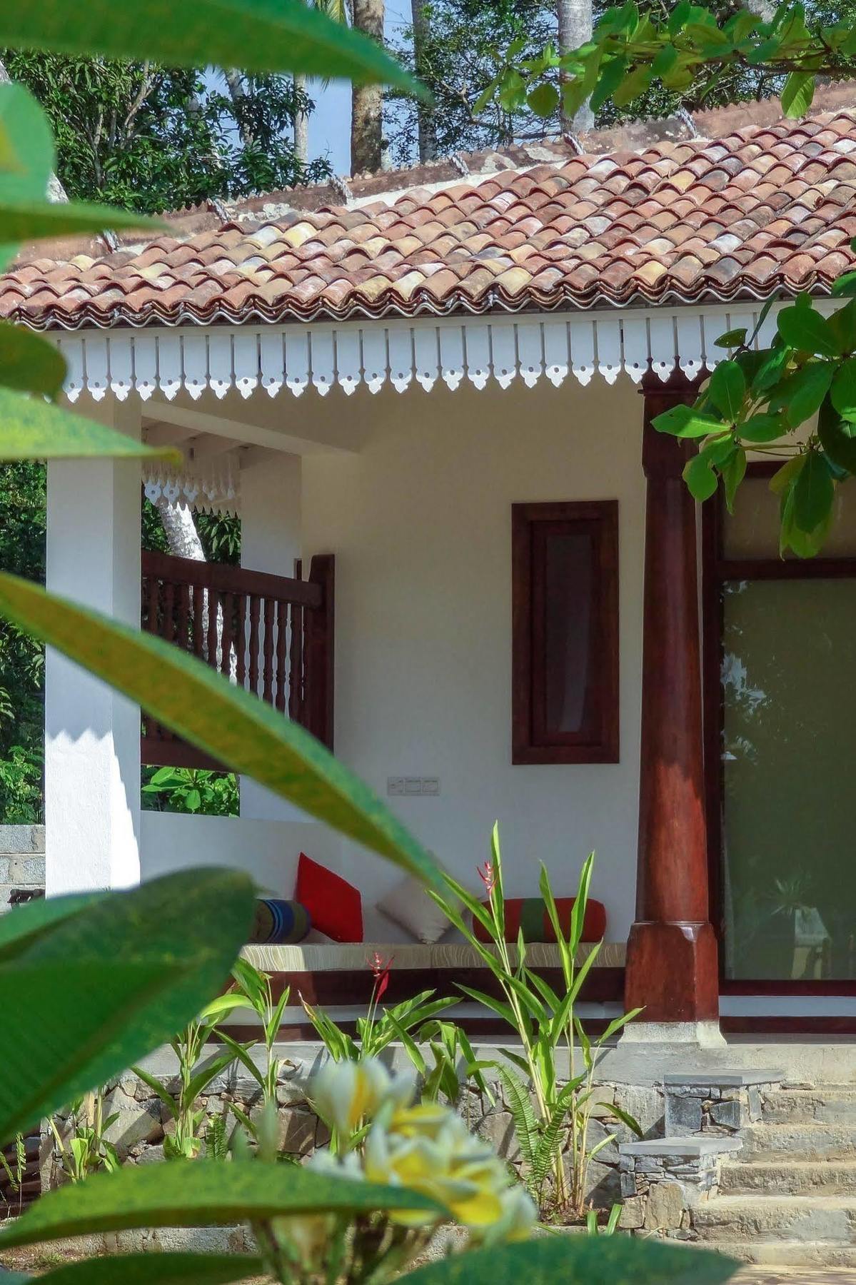 Aga Surf View Hotel Tangalle Exterior foto