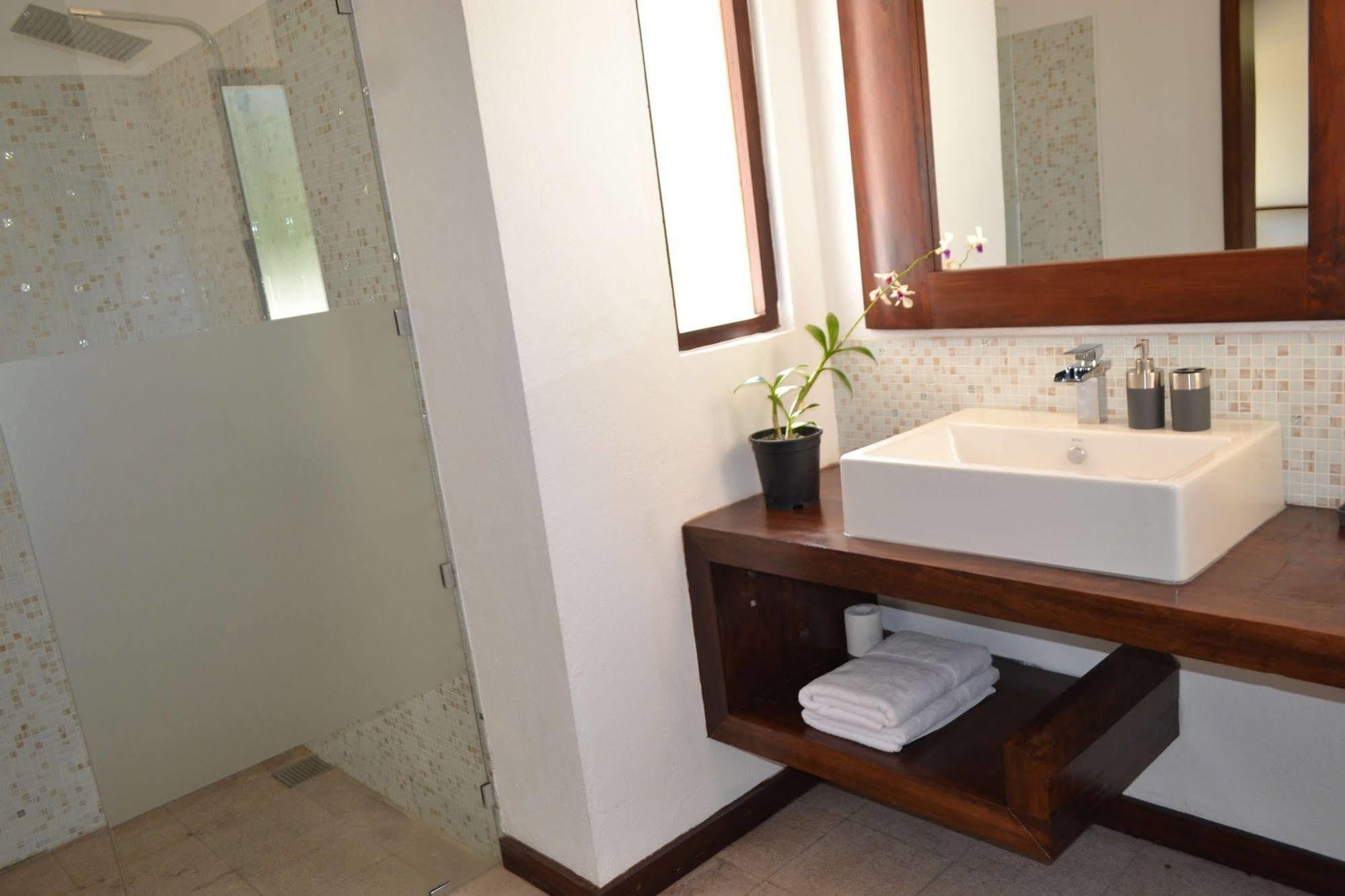 Aga Surf View Hotel Tangalle Exterior foto